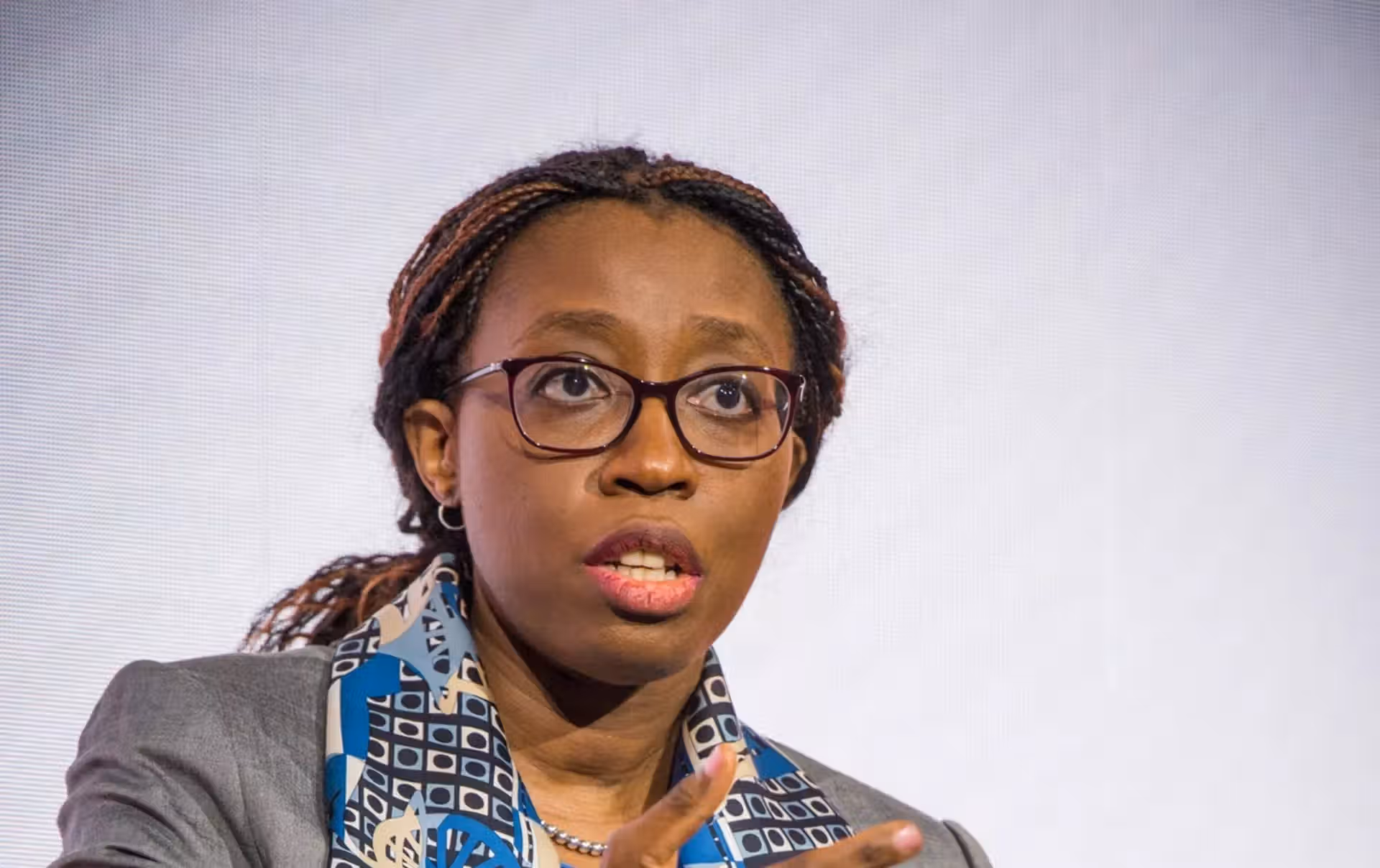 Lire la suite à propos de l’article Vera Songwe : une championne du développement économique et de la durabilité en Afrique