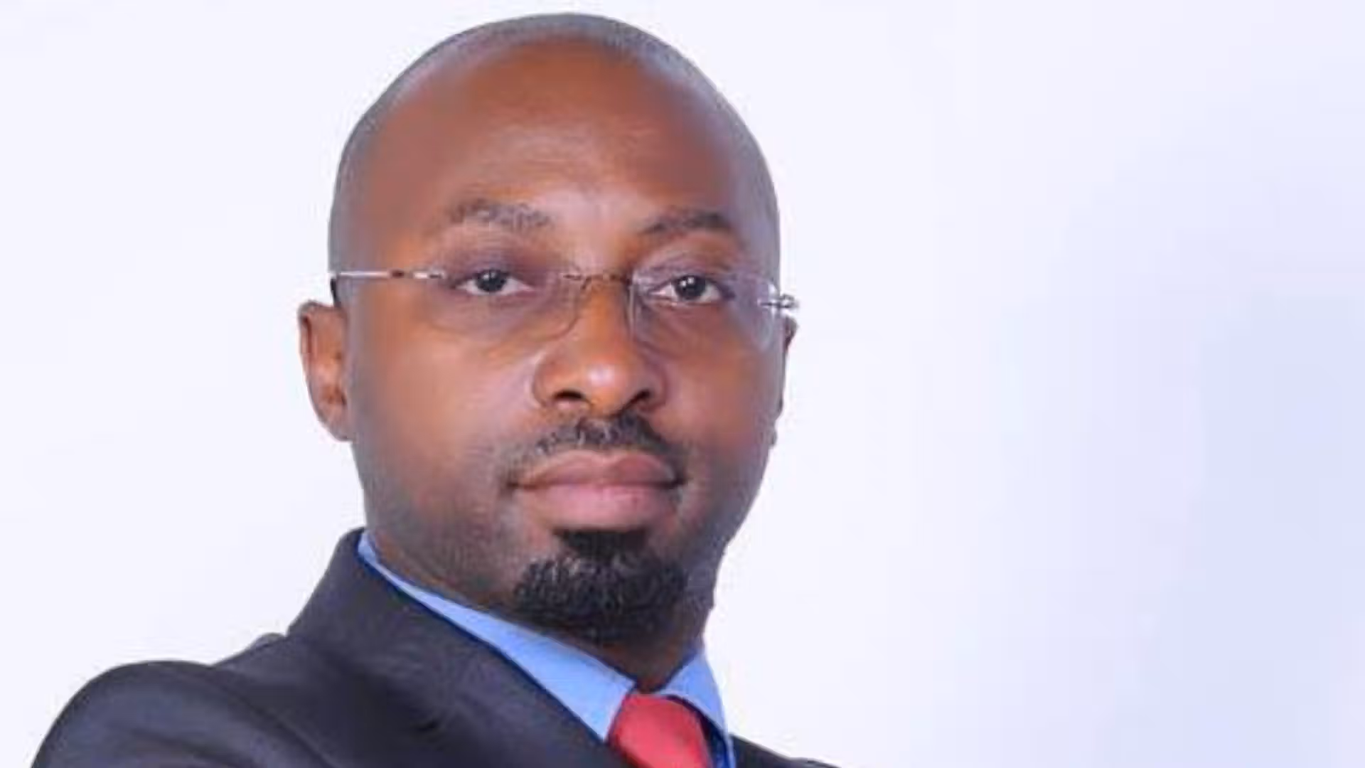 Lire la suite à propos de l’article Magloire Hiol : expert camerounais en finances et administration avec une vision pour l&rsquo;Afrique