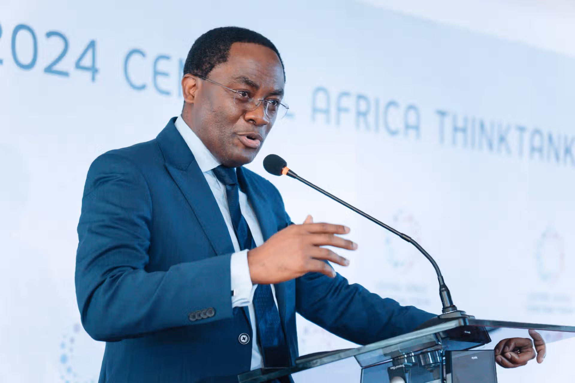 Lire la suite à propos de l’article Dr. Denis Foretia : un leader visionnaire pour l&rsquo;avenir du Cameroun