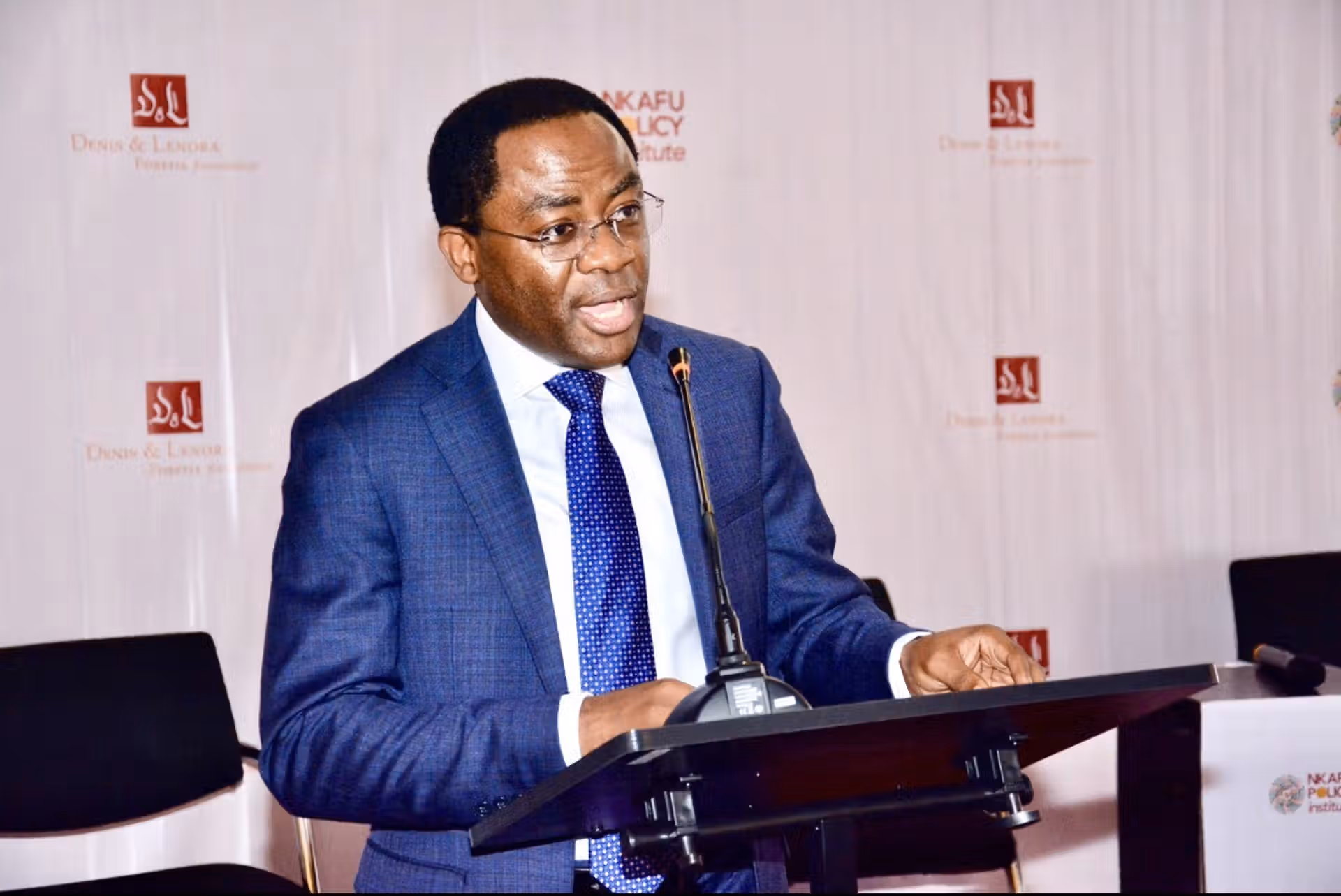 Read more about the article Dr. Denis Foretia: a visionary leader for Cameroon’s future