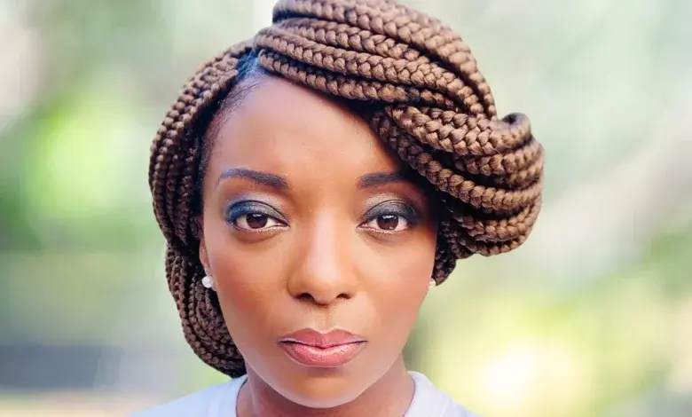Lire la suite à propos de l’article Syntia Tchapnga : visionnaire créative de la mode qui habille la grandeur du Cameroun