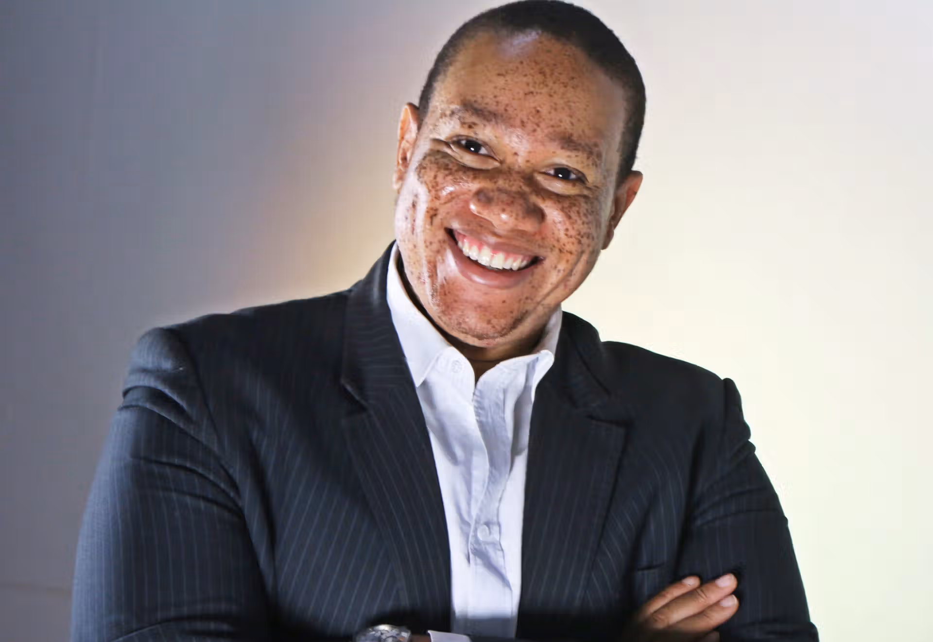 Lire la suite à propos de l’article Puissance 237 zoome sur Christian Ngan, l&rsquo;entrepreneur qui réinvente la beauté africaine