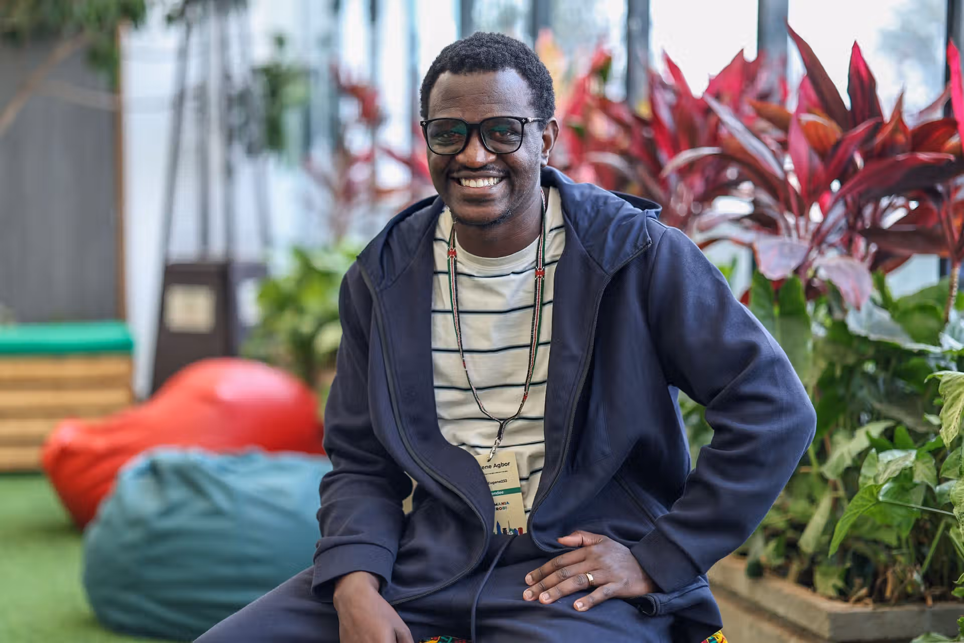 Lire la suite à propos de l’article Puissance 237 : Lumière sur l’ingénieur Eugène Agbe, mentor pionnier des technologies africaines
